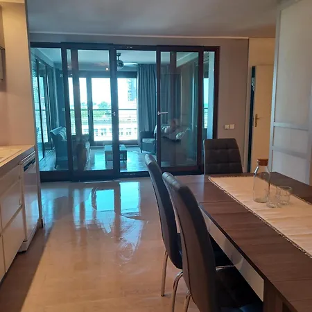 Na Placu Kaszubskim W Gdyni Appartement