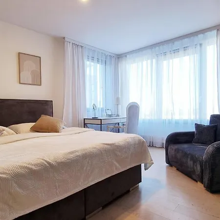 Na Placu Kaszubskim W Gdyni Apartman